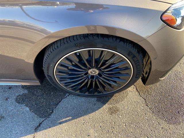 MERCEDES-BENZ E-CLASS - 10