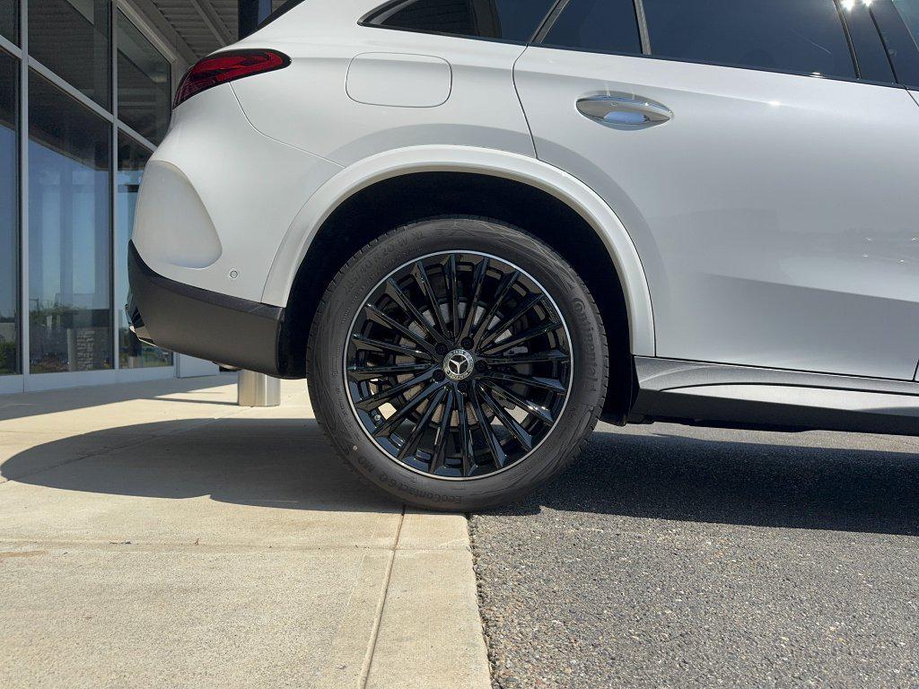 2026 Mercedes-BENZ GLC — миниатюра 9