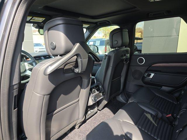 2026 LAND Rover DISCOVERY S — миниатюра 17