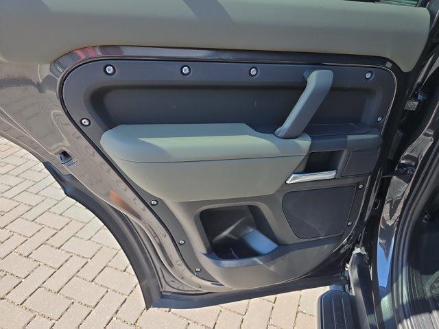 2025 LAND Rover DEFENDER P400 X-DYNAMIC SE — миниатюра 13