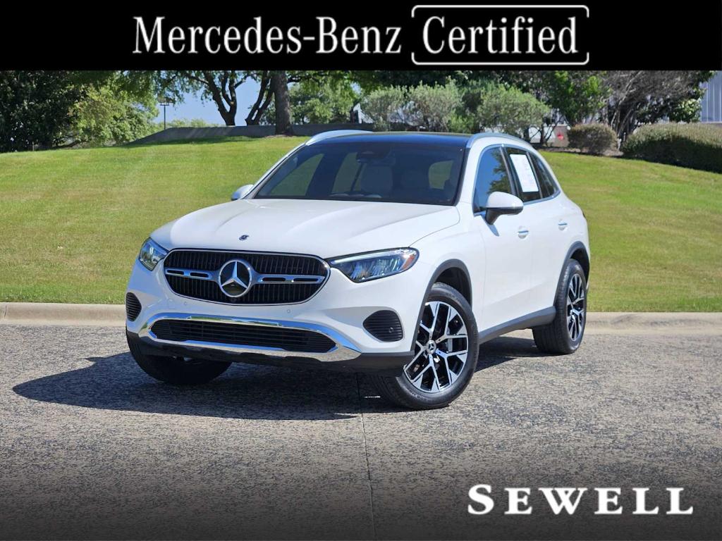 2025 Mercedes-BENZ GLC photo 1