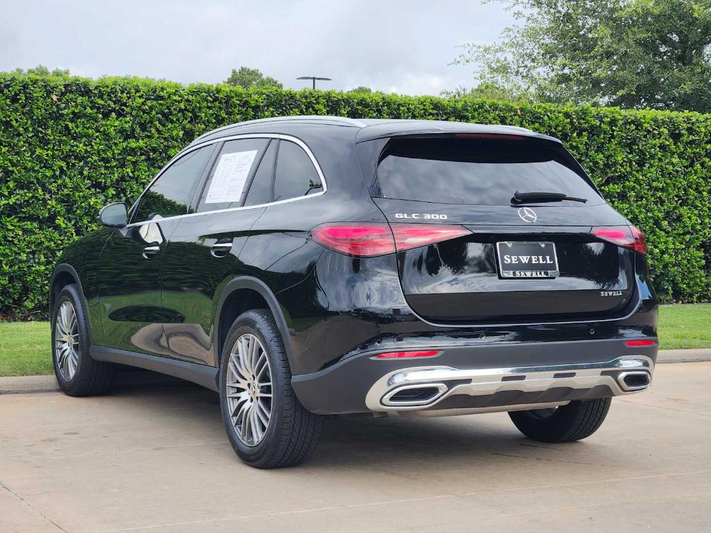 2026 Mercedes-BENZ GLC — фото 4
