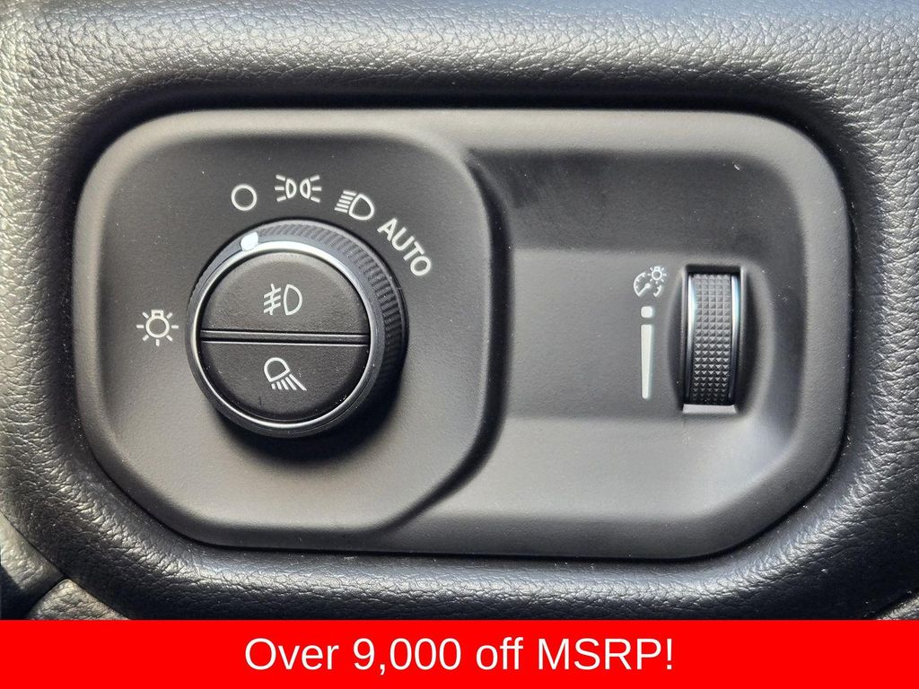 صورة مصغرة 23 لـ 2026 RAM 2500 TRADESMAN CREW CAB 4X4 6'4' BOX