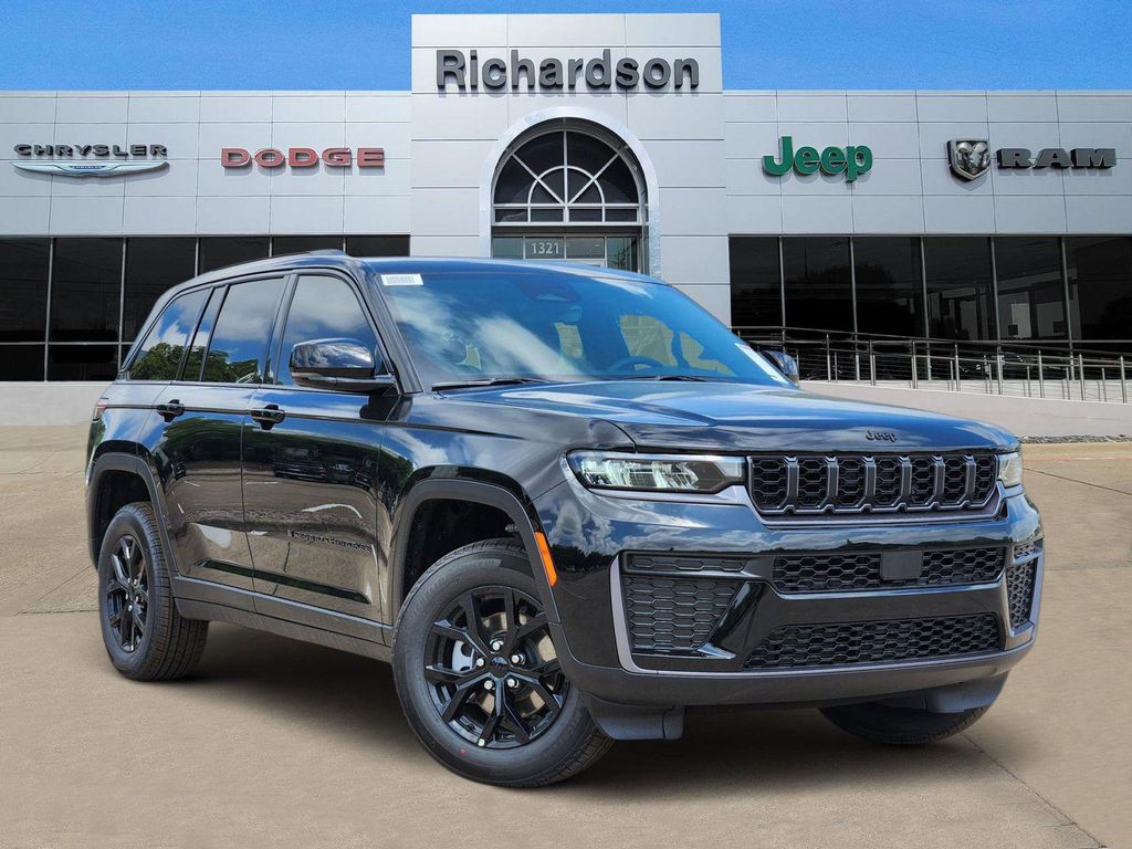 New 2026 Jeep Grand Cherokee Altitude