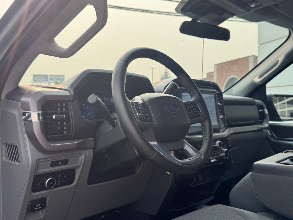 صورة مصغرة 11 لـ 2025 FORD F-150 XLT