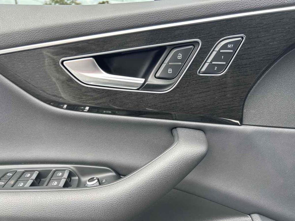 2022 AUDI Q7 55 PREMIUM PLUS — миниатюра 22