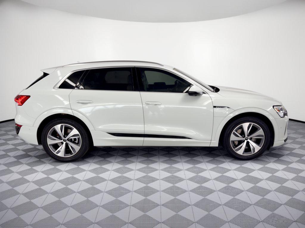 2024 AUDI Q8 E-TRON PREMIUM PLUS — фото 8