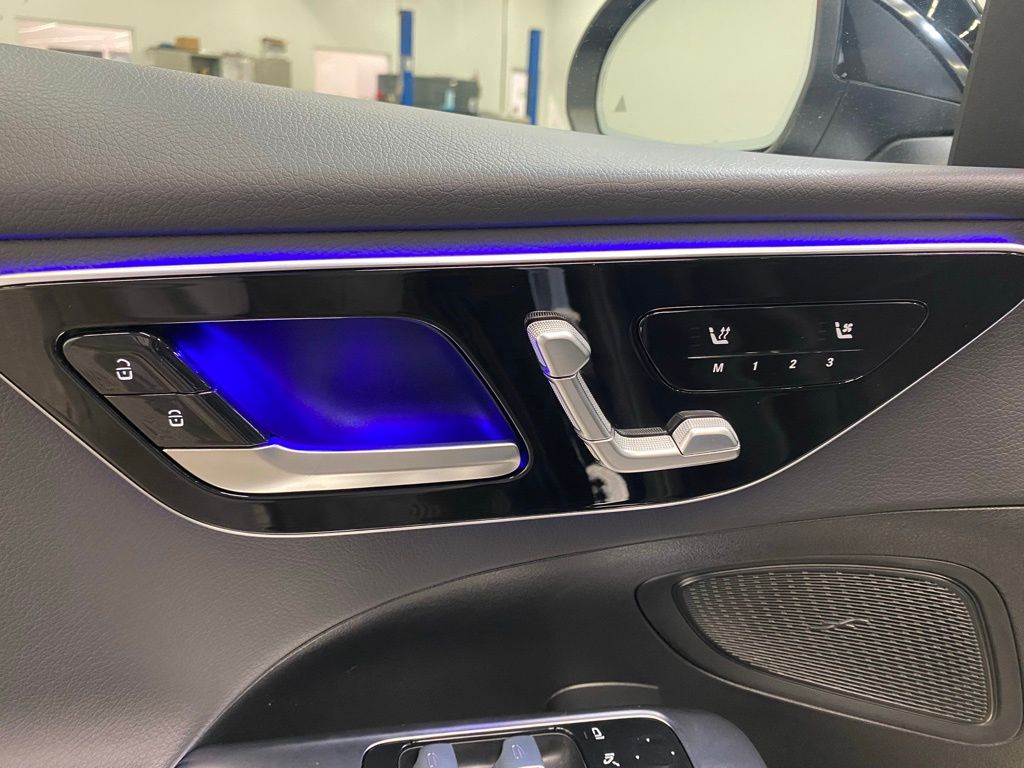 2025 Mercedes-BENZ C-CLASS 缩略图 28