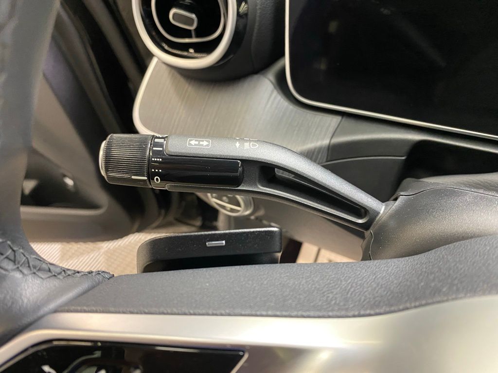 2025 Mercedes-BENZ C-CLASS 缩略图 32
