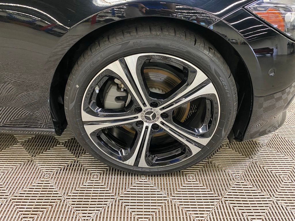 2025 Mercedes-BENZ C-CLASS 缩略图 2