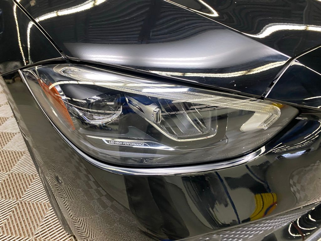 2025 Mercedes-BENZ C-CLASS 缩略图 3
