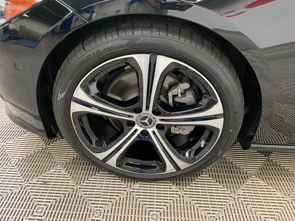 2025 Mercedes-BENZ C-CLASS 缩略图 6