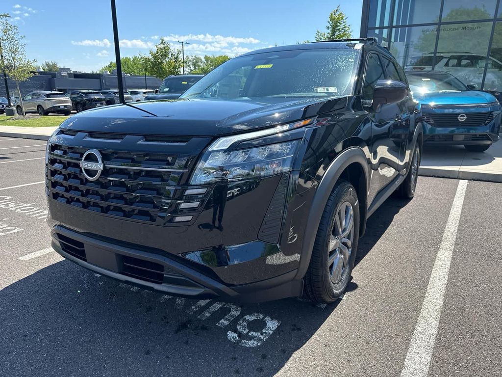 New 2026 Nissan Pathfinder SV