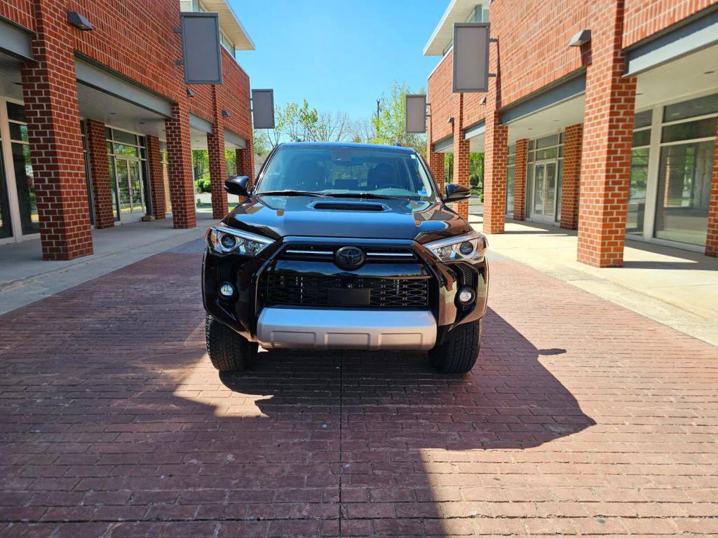 TOYOTA 4RUNNER - 2