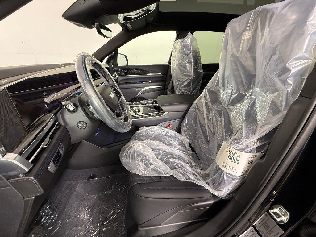 2026 Cadillac ESCALADE IQ SPORT — фото 6