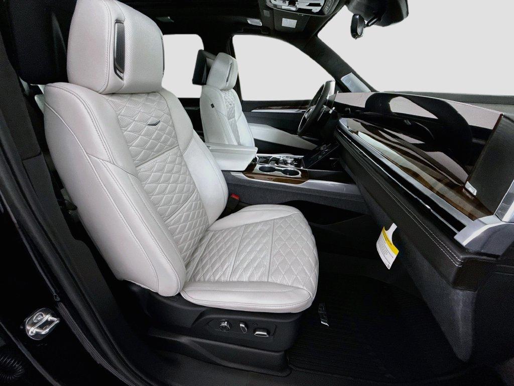 صورة مصغرة 32 لـ 2026 Cadillac ESCALADE PLATINUM LUXURY