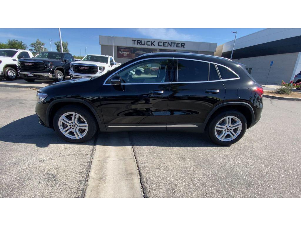 MERCEDES-BENZ GLA - 5