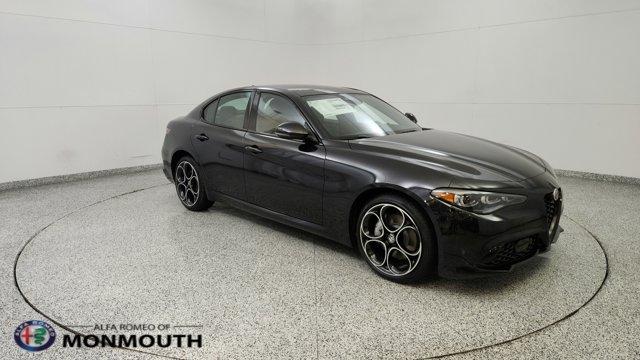 New 2025 Alfa Romeo Giulia Base