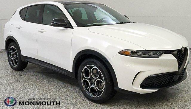 New 2025 Alfa Romeo Tonale Base