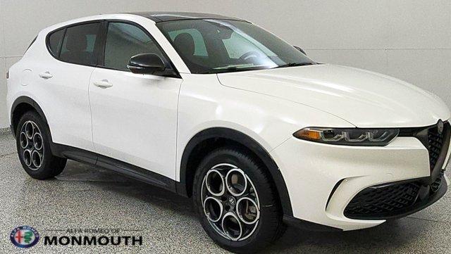 New 2025 Alfa Romeo Tonale Base