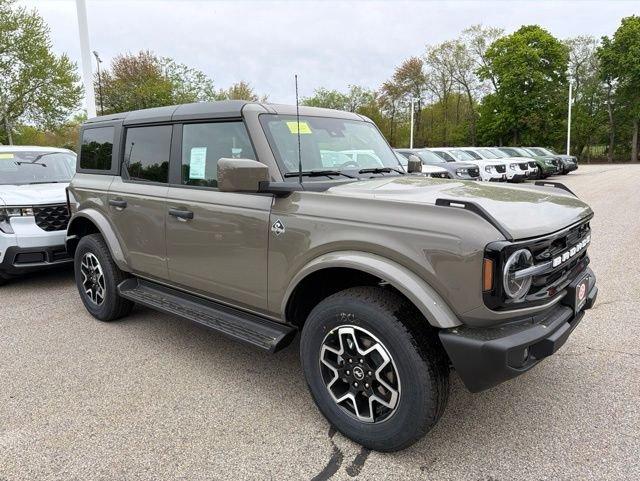 New 2026 Ford Bronco Outer Banks