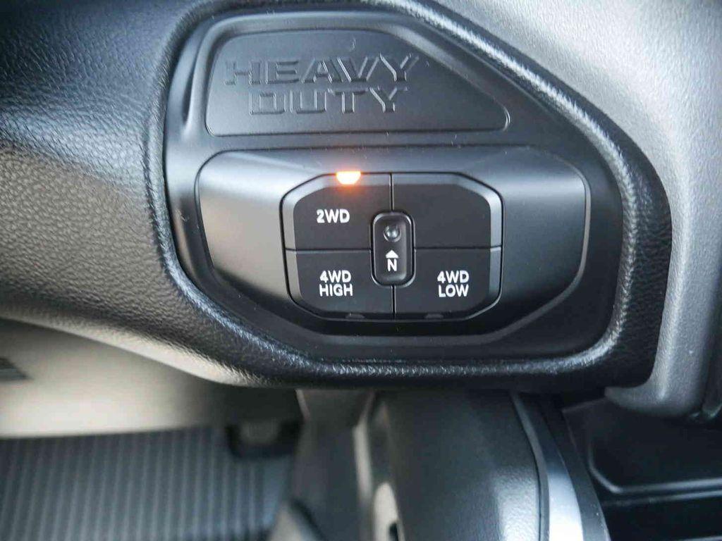 صورة مصغرة 35 لـ 2025 RAM 2500 LARAMIE