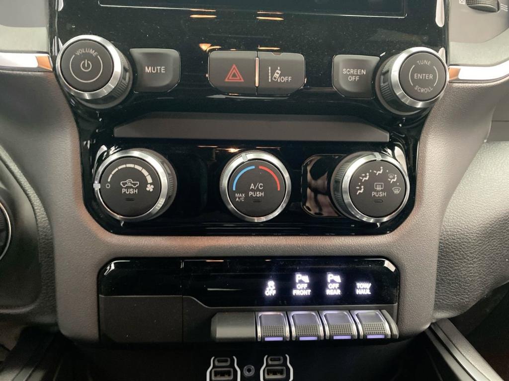 صورة مصغرة 21 لـ 2026 RAM 1500 EXPRESS