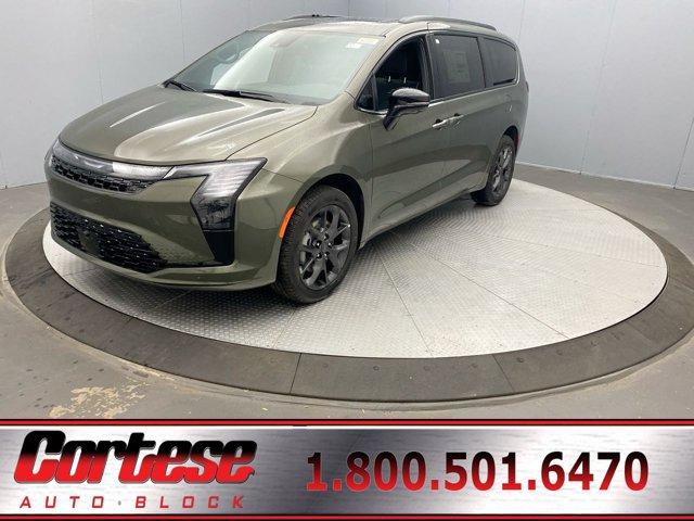 New 2027 Chrysler Pacifica LIMITED