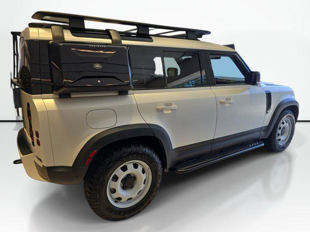 2024 LAND Rover DEFENDER 110 P300 — фото 4