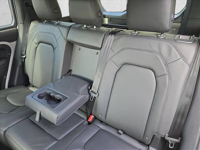 صورة مصغرة 13 لـ 2026 LAND Rover DEFENDER P300 S