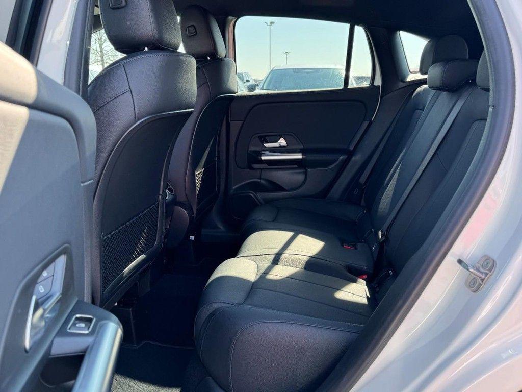 MERCEDES-BENZ GLA-CLASS - 10