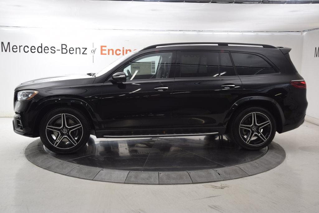 2026 Mercedes-BENZ GLS — миниатюра 3