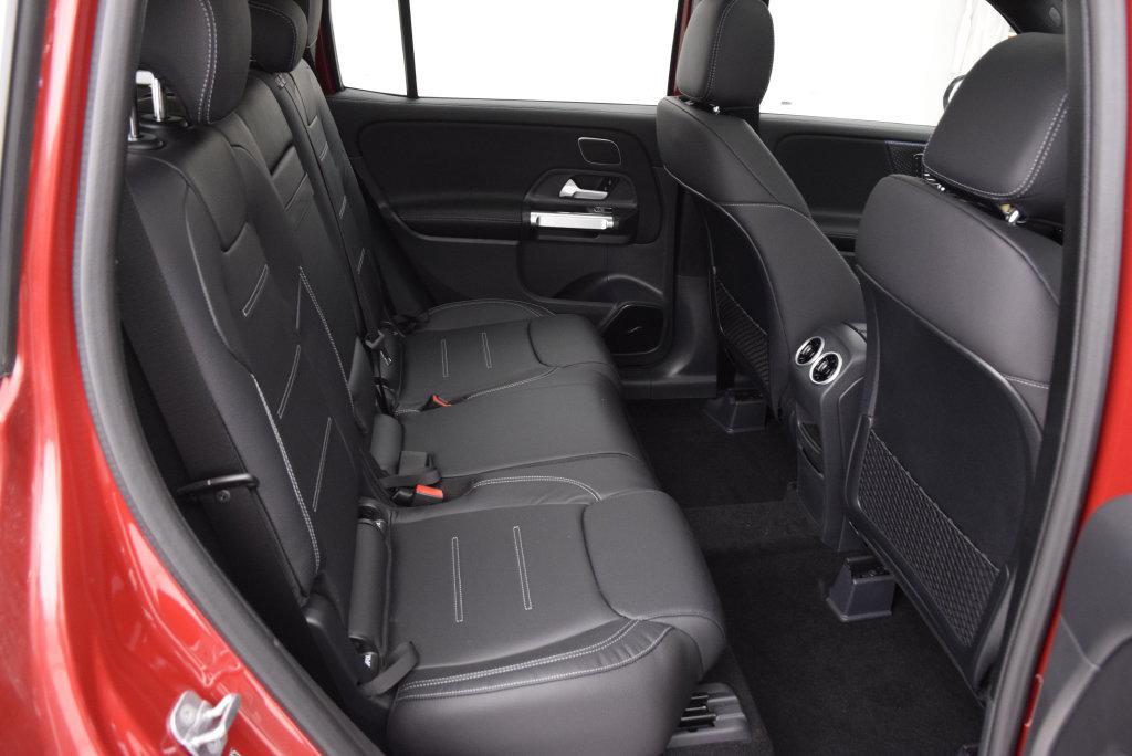 صورة مصغرة 18 لـ 2026 Mercedes-BENZ AMG GLB 35 4MATIC