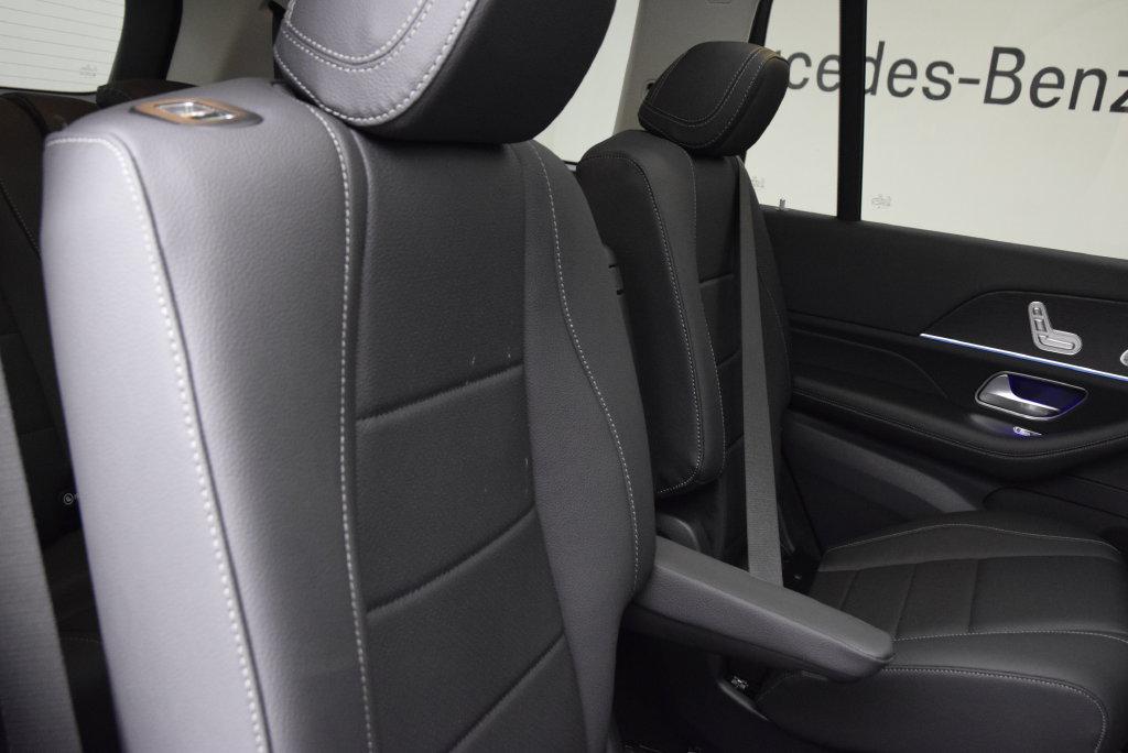 2026 Mercedes-BENZ GLS — миниатюра 20