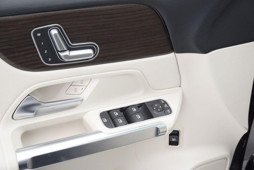 2026 Mercedes-BENZ GLB 缩略图 22