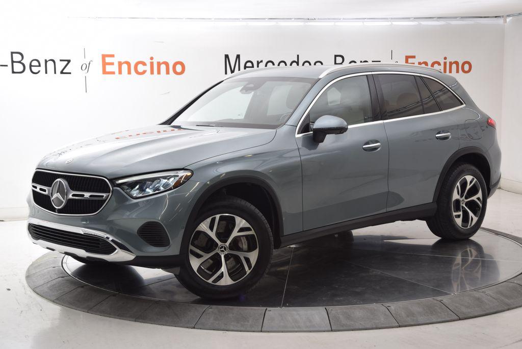 2025 Mercedes-BENZ GLC — фото 2