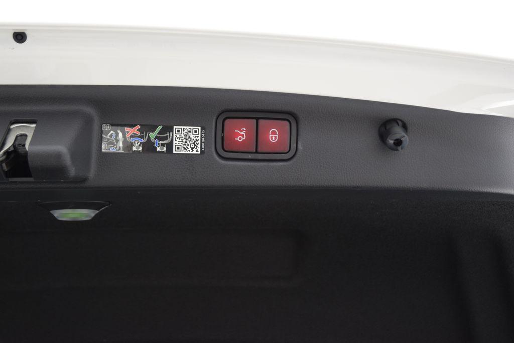 2024 Mercedes-BENZ C-CLASS 缩略图 30
