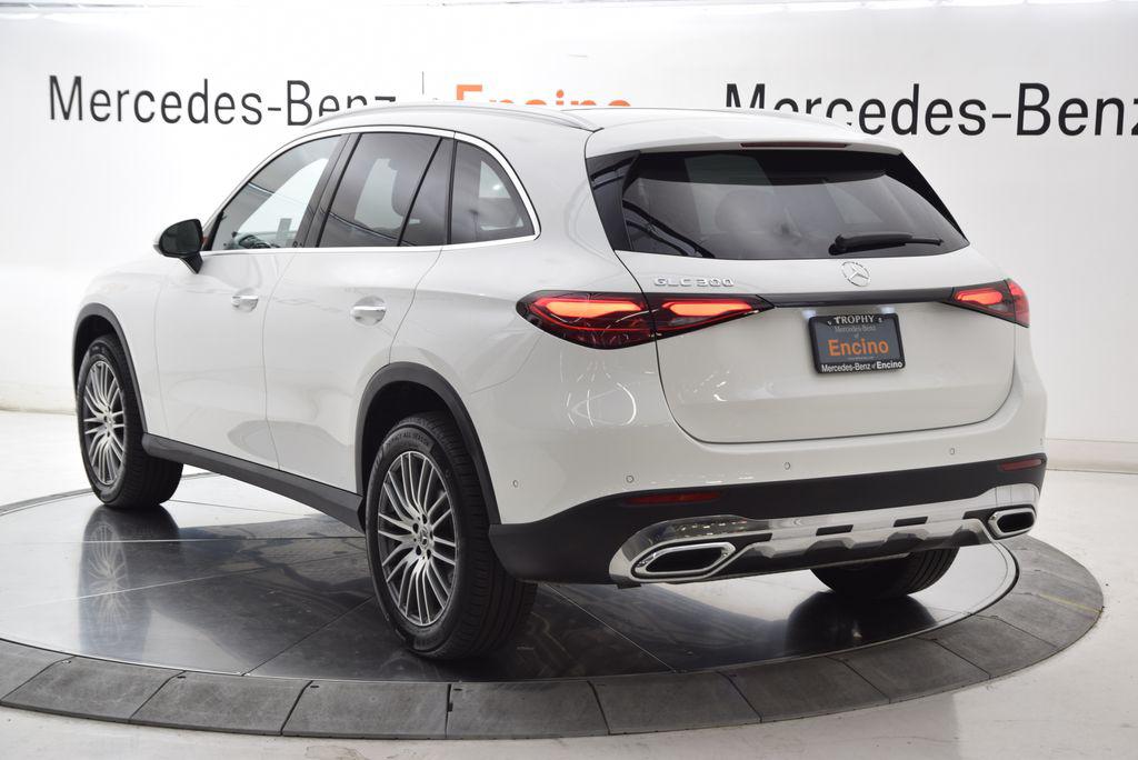 2026 Mercedes-BENZ GLC — фото 4