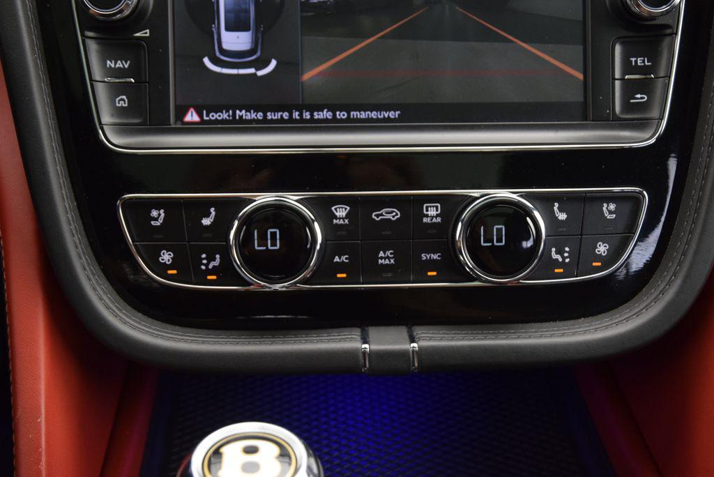صورة مصغرة 28 لـ 2020 Bentley BENTAYGA V8