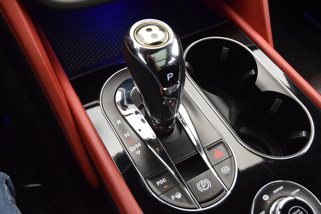 صورة مصغرة 32 لـ 2020 Bentley BENTAYGA V8