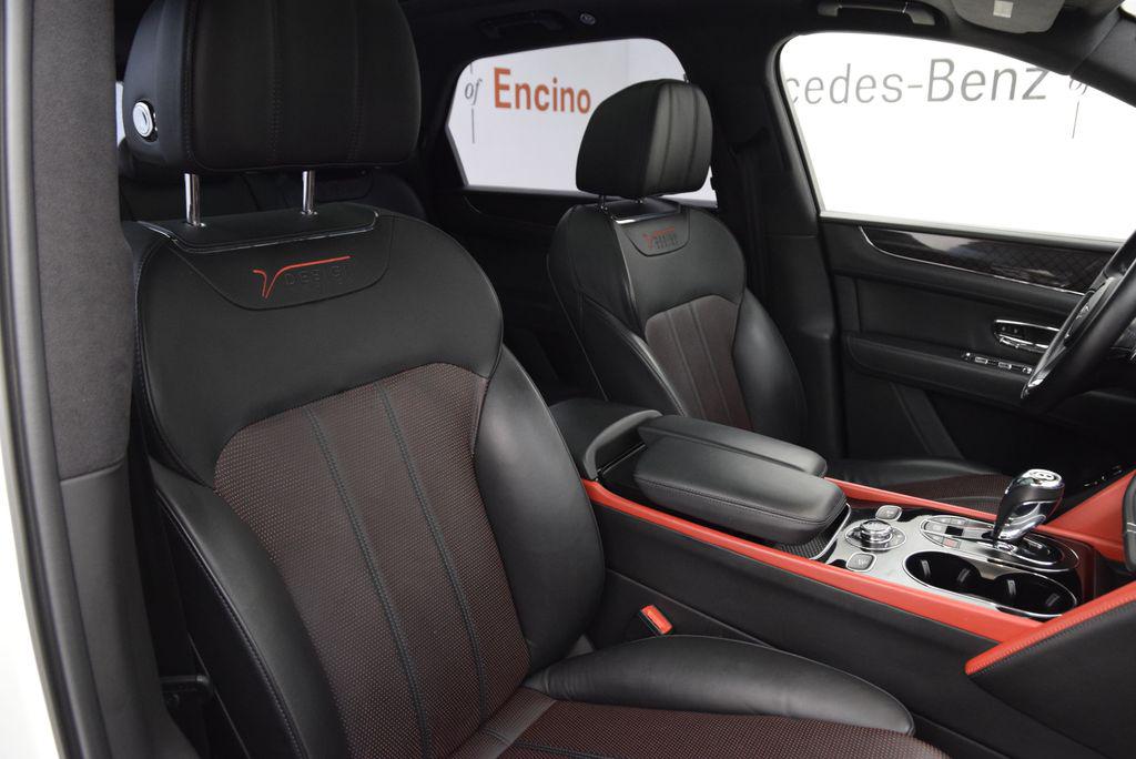 صورة مصغرة 17 لـ 2020 Bentley BENTAYGA V8