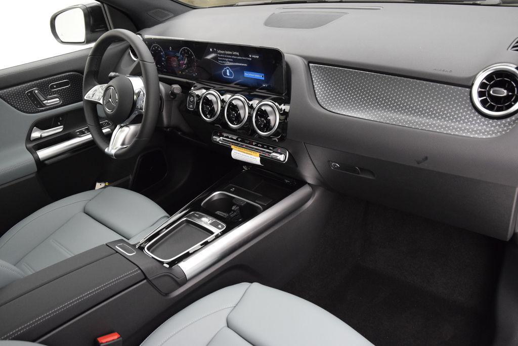 2026 Mercedes-BENZ GLA — миниатюра 15