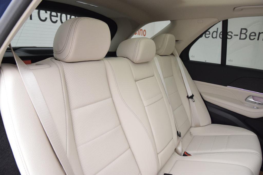 2026 Mercedes-BENZ GLE — миниатюра 19