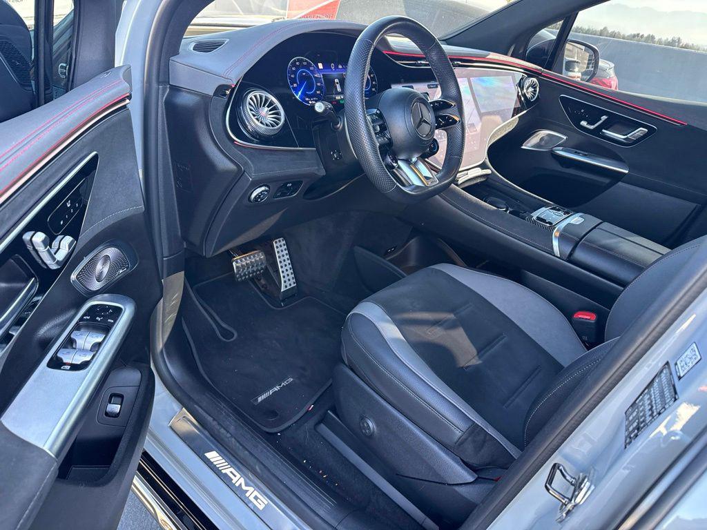 2024 Mercedes-BENZ AMG EQE 4MATIC+ photo 9