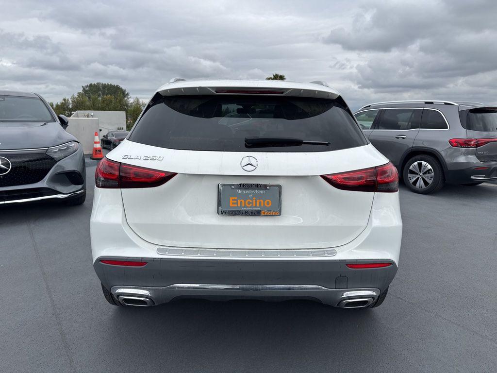 MERCEDES-BENZ GLA - 6