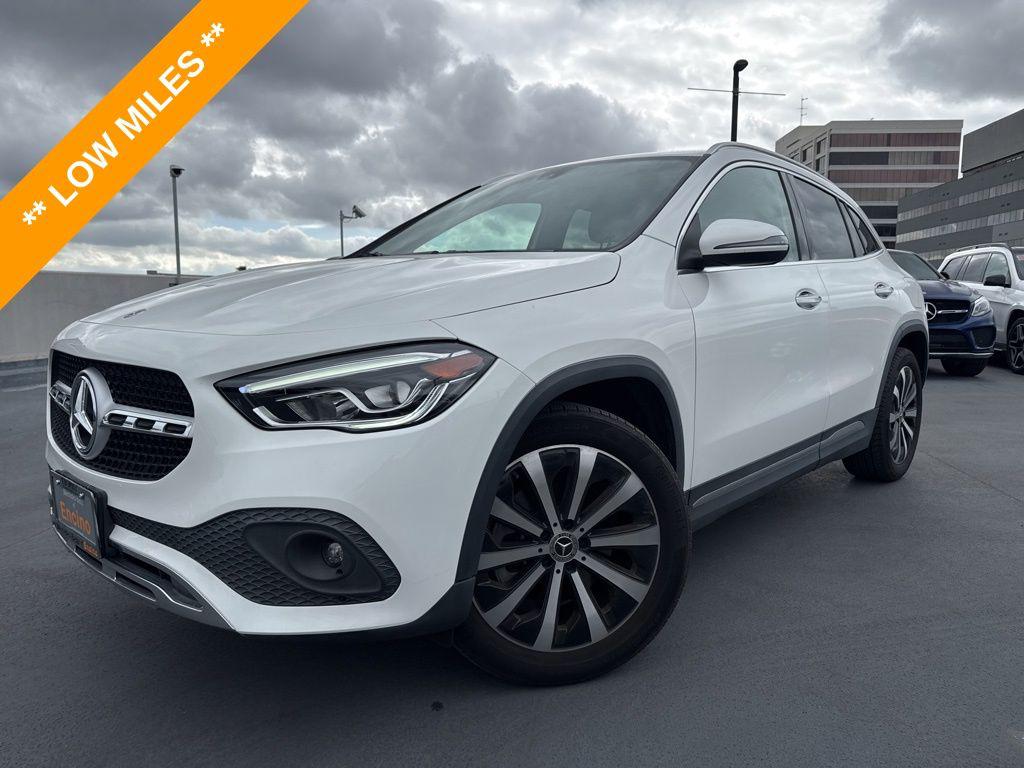 MERCEDES-BENZ GLA - 1