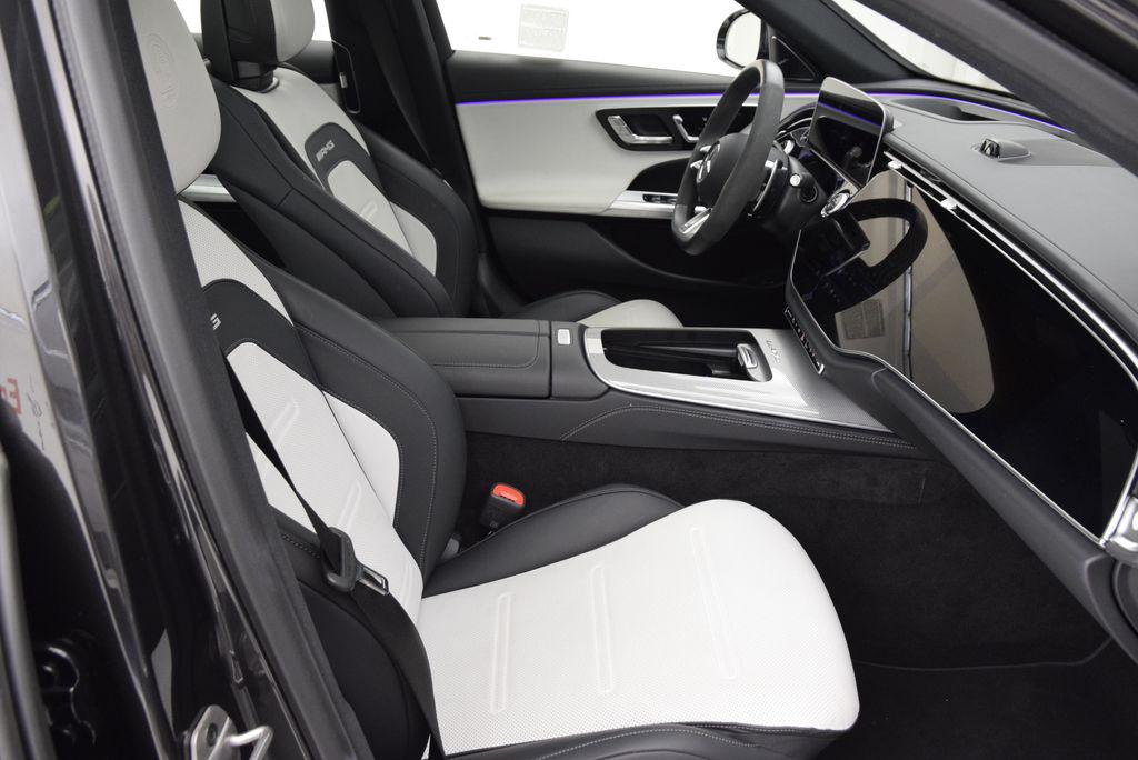 صورة مصغرة 16 لـ 2026 Mercedes-BENZ AMG E 53 E 4MATIC+