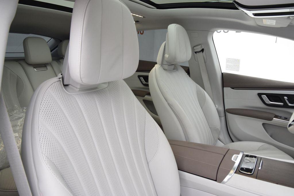 صورة مصغرة 17 لـ 2024 Mercedes-BENZ EQS