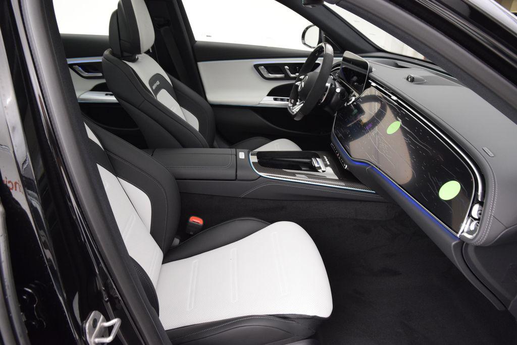 صورة مصغرة 16 لـ 2026 Mercedes-BENZ AMG E 53 E 4MATIC+