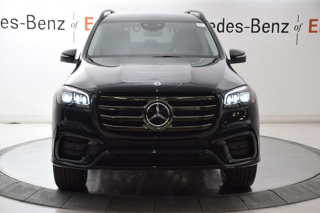 2026 Mercedes-BENZ GLS — фото 10